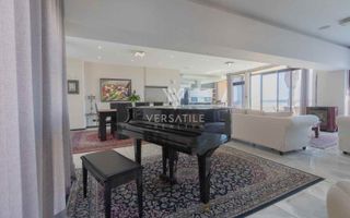 3 Bedroom House For Sale in Long Beach