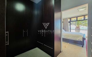 3 Bedroom House For Sale in Long Beach