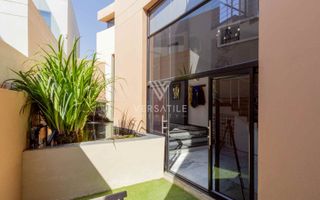 3 Bedroom House For Sale in Long Beach