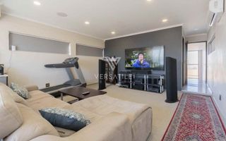 3 Bedroom House For Sale in Long Beach