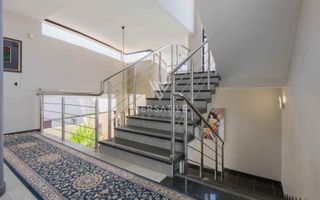 3 Bedroom House For Sale in Long Beach