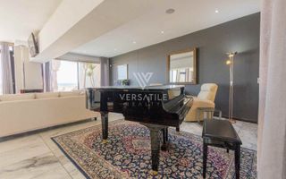 3 Bedroom House For Sale in Long Beach