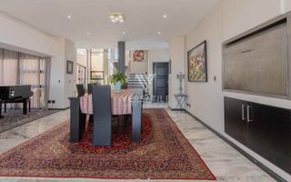 3 Bedroom House For Sale in Long Beach