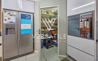 3 Bedroom House For Sale in Meersig