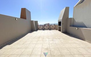 3 Bedroom House For Sale in Long Beach