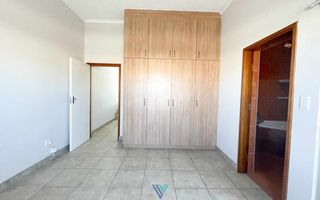 3 Bedroom House For Sale in Long Beach