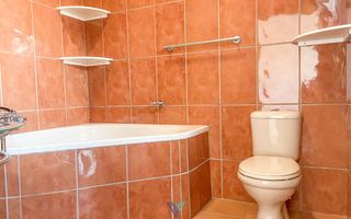 3 Bedroom House For Sale in Long Beach