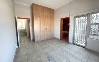 3 Bedroom House For Sale in Long Beach