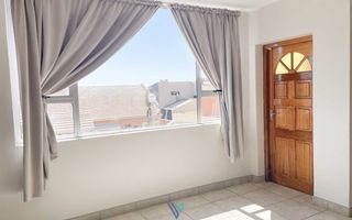 3 Bedroom House For Sale in Long Beach