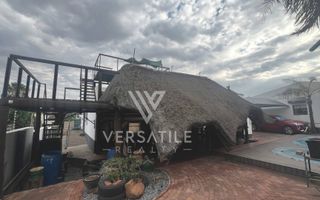 4 Bedroom House For Sale in Hochlandpark