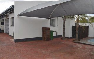 4 Bedroom House For Sale in Hochlandpark