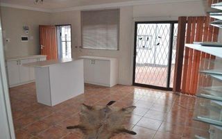 4 Bedroom House For Sale in Hochlandpark