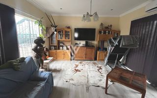 4 Bedroom House For Sale in Hochlandpark