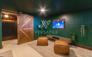 4 Bedroom House For Sale in Long Beach