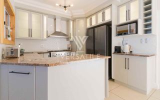 4 Bedroom House For Sale in Long Beach