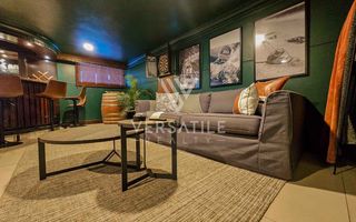 4 Bedroom House For Sale in Long Beach