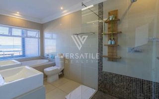 4 Bedroom House For Sale in Long Beach