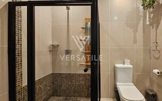 4 Bedroom House For Sale in Long Beach