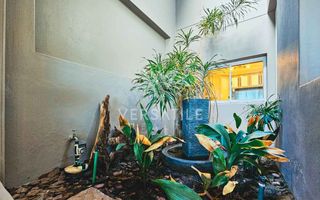 4 Bedroom House For Sale in Long Beach