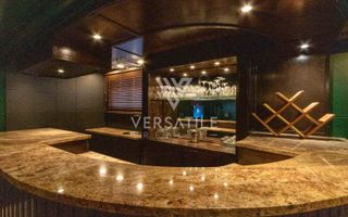 4 Bedroom House For Sale in Long Beach