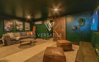 4 Bedroom House For Sale in Long Beach