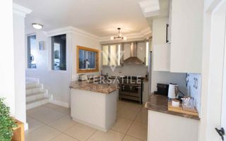 4 Bedroom House For Sale in Long Beach