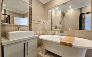 4 Bedroom House For Sale in Long Beach