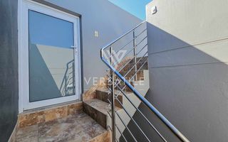 4 Bedroom House For Sale in Long Beach