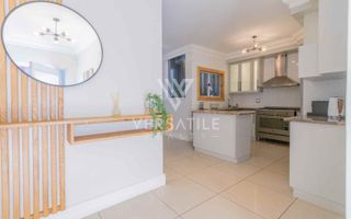 4 Bedroom House For Sale in Long Beach