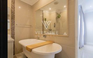 4 Bedroom House For Sale in Long Beach