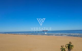 4 Bedroom House For Sale in Long Beach