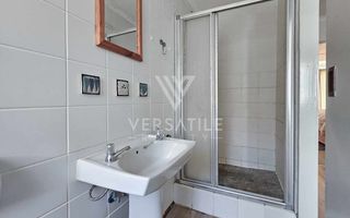 4 Bedroom House For Sale in Long Beach