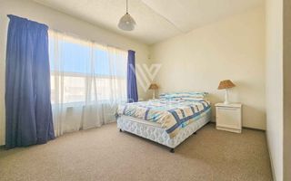 4 Bedroom House For Sale in Long Beach