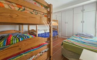 4 Bedroom House For Sale in Long Beach