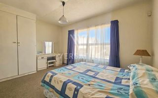 4 Bedroom House For Sale in Long Beach