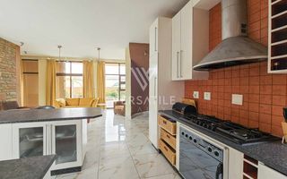 6 Bedroom House For Sale in Hage Heights