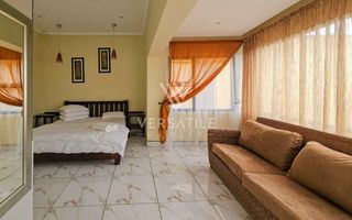 6 Bedroom House For Sale in Hage Heights