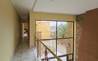 6 Bedroom House For Sale in Hage Heights