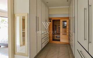 6 Bedroom House For Sale in Hage Heights