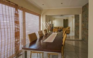 6 Bedroom House For Sale in Hage Heights