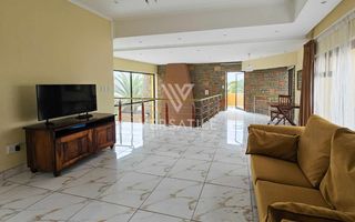 6 Bedroom House For Sale in Hage Heights