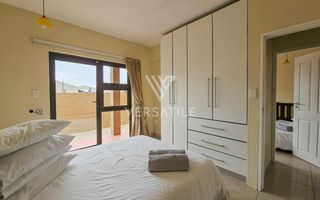 6 Bedroom House For Sale in Hage Heights