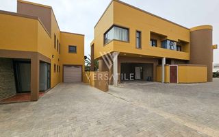 6 Bedroom House For Sale in Hage Heights