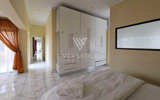 6 Bedroom House For Sale in Hage Heights