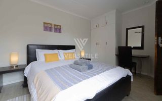 3 Bedroom House For Sale in Long Beach