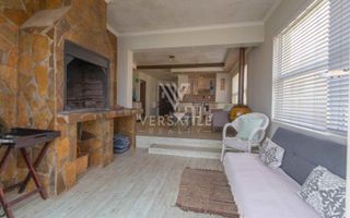 3 Bedroom House For Sale in Long Beach