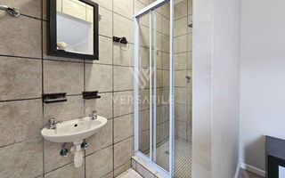 3 Bedroom House For Sale in Long Beach