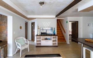 3 Bedroom House For Sale in Long Beach