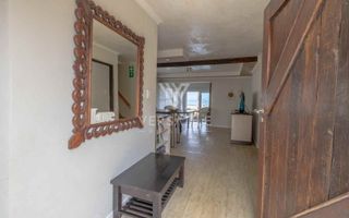 3 Bedroom House For Sale in Long Beach