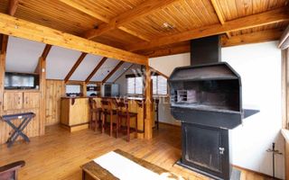 3 Bedroom House For Sale in Long Beach